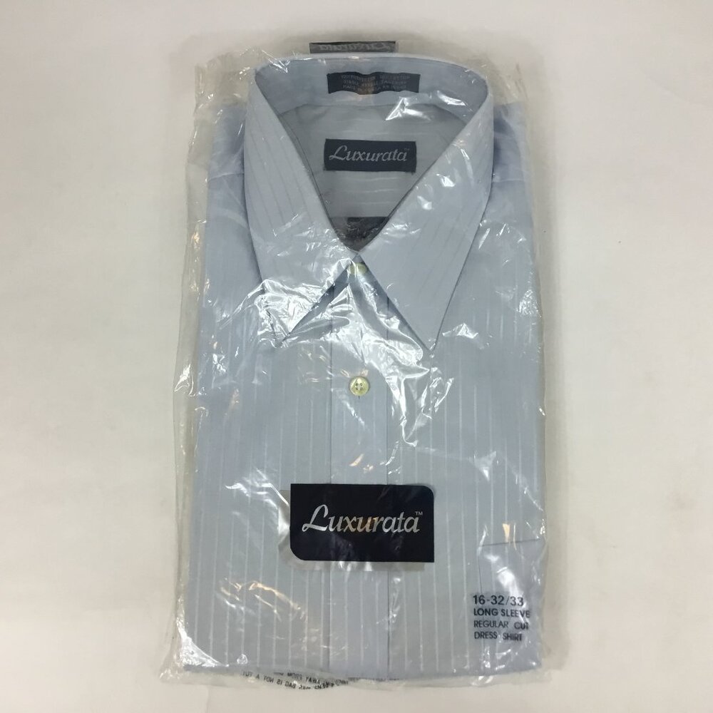 (NWOT) Luxurata, Blu Button down dress shirt
